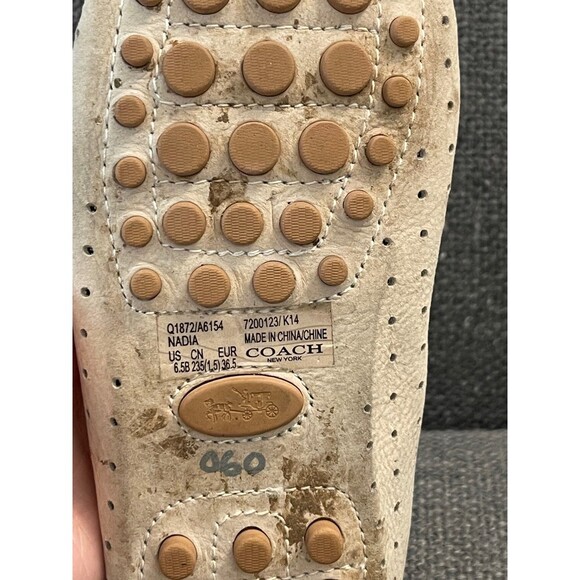 Cream Leather Coach Moccasins 6.5 - Picture 9 of 10